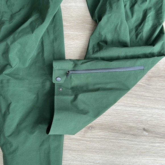 The North Face Pumori Gore-Tex Bib Pants Men's Summit Series Bibs - Picture 12 of 16